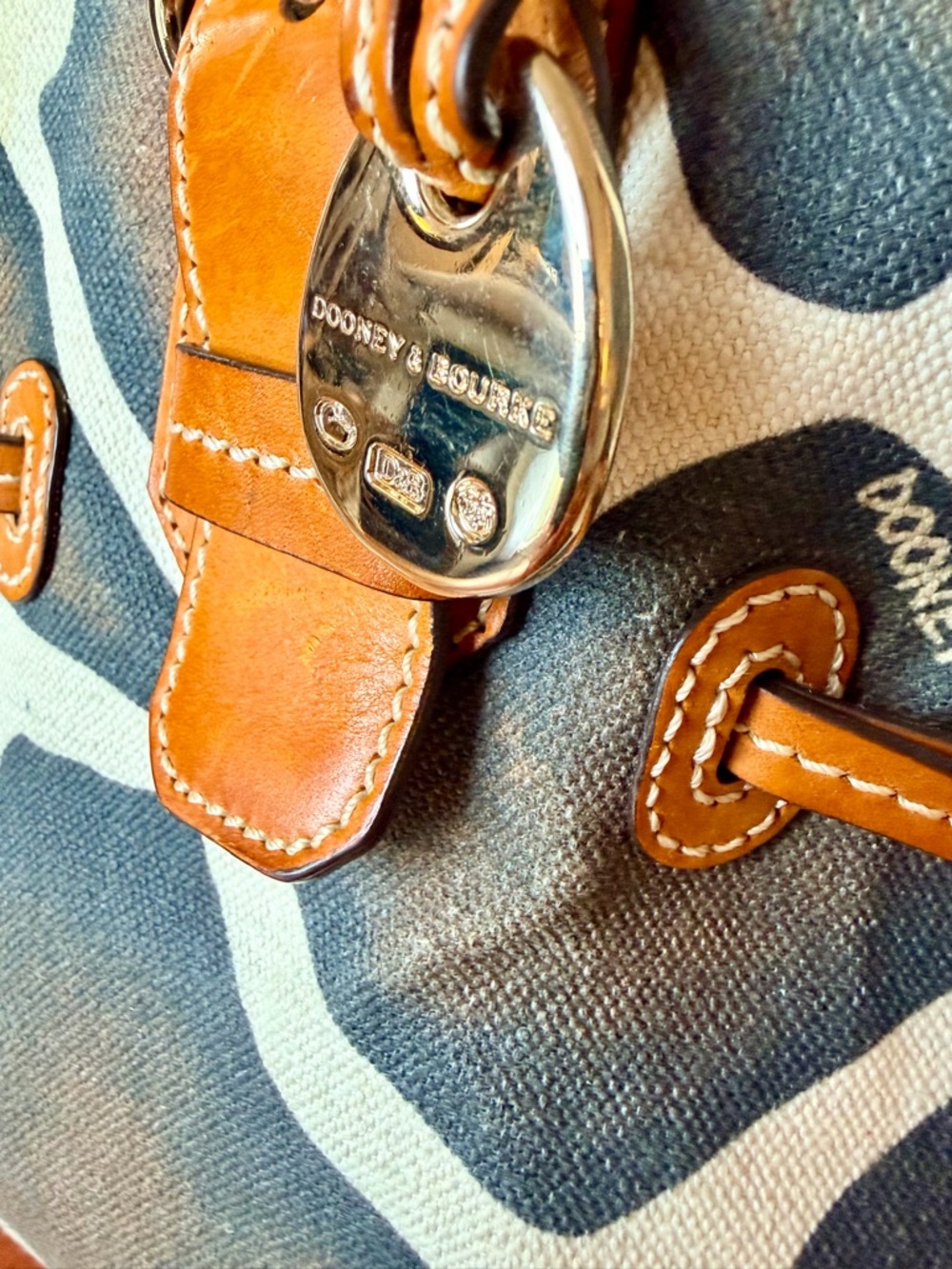 Dooney & Bourke Serengeti Giraffe Canvas Tote with Leather Handles and Trim - Picture 5 of 15
